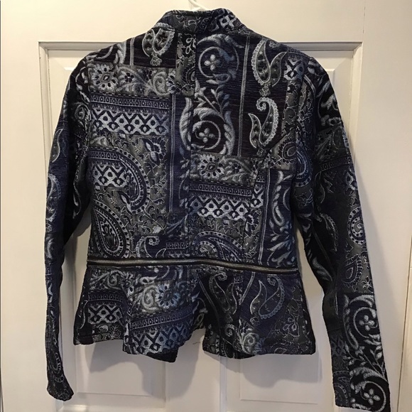 Venus Blazer - Picture 3 of 8